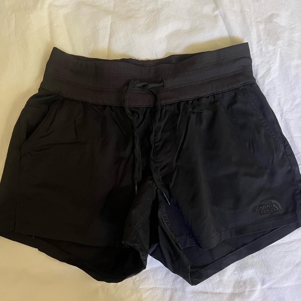 North Face shorts xs